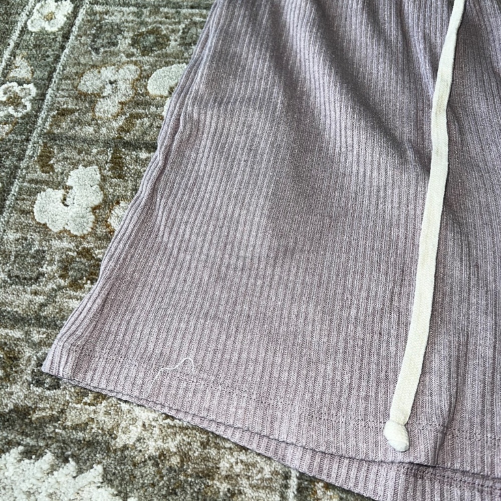Lavender Ribbed Shorts with Drawstring - Picture 3 of 6